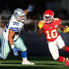 In 1998, the minnesota vikings tore through the league behind a legendary air attack led by the trio of randall cunningham, cris carter, and randy moss. Chiefs News Chiefs Cowboys Expected To Be 2021 S Highest Scoring Game Arrowhead Pride