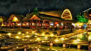 Malam itu cuaca di bandungan kabupaten semarang berkabut, kami sekeluarga mencari rumah makan untuk makan malam yang ada di sekitar hotel. 34 Cafe Restoran Rumah Makan Favorit Di Semarang Ranggawisata