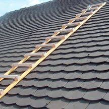 Echelle De Toit En Bois Ecartement 330mm Longueur 3 5m Himmelsbach Outillage Asturienne Solutions De Toiture Echelle De Toit Toit Pose Parquet Flottant