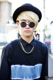 Japanese Street Fashion Somehow This Boy Makes A Tank Top Worn Over A Button Down Look So Japan Fashion Street Harajuku Fashion Street Japanese Street Fashion