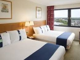 A stylish edinburgh hotel next to edinburgh zoo, with an indoor pool and a fitness centre. Holiday Inn Edinburgh City West Edinburgh United Kingdom Modern Hotel Hotel Edinburgh City