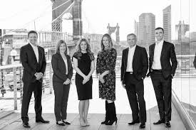 There's a terrifyingly large portion of the office that still believes it's 2007. 750 Million Advisor Team Joins Ubs Private Wealth Management In Kenwood Ohio Business Wire