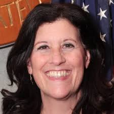 So grateful to be part of this inspiring group of women (and to be featured  in this collage)!! 💙🧡