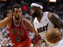 Social rating of predictions and free betting simulator. Bulls Vs Heat Game 2 Nba Playoffs 2013 Lebron James Leads Miami To 115 78 Win Sbnation Com