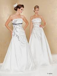 Share on facebook share on twitter. Brautkleid 327462 Von Weise Auf Ja De