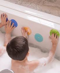 Choose a time when your baby is awake and content. Baby S First Bath How To Bathe A Newborn