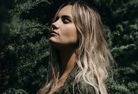 Pesymista i nudziarz? Nic z tych rzeczy! Melancholik to wyjątkowa postać