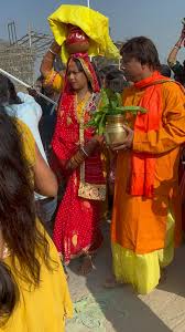 दो दिवसीय अष्टजाम को लेकर निकल गया कलश शोभा यात्रा भगवान की पूजा करने से मन  को शांति मिलती है। अष्ट्याम करने से पूरे समाज को इसका फल मिलता ...