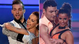 In 2017 he was the dance partner of boxing athlete susianna kentikian. Stark Bei Let S Dance Beerbt Eric Dancing On Ice Sarah Promiflash De