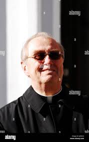 Bishop priest hi-res stock photography and images