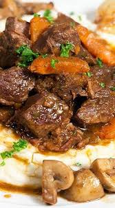 Julia S Beef Bourguignon And Garlic Mashed Potatoes Spachethespatula Com Recipe Beef Bourguignon Beef Recipes Recipes