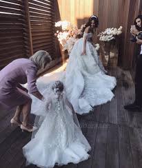 Sie können hochzeitsmode nach ihren wunschen kaufen. Luxus Hochzeitskleider Spitze Tull Online Kaufen Edle Hochzeitskleid Mit Schleppe Babyonlinewholesale