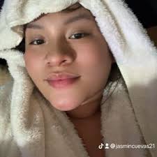 Jasmin Cuevas (@jasmincuevas21)