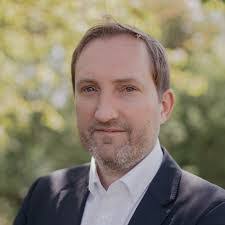 Colin Huber's Instagram, Twitter & Facebook