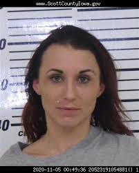 Woman accused in theft from rental-car business