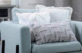I divani rotondi sono il complemento d'arredo ideale per un arredamento dal tono moderno e minimale. Cuscino E Decorazione Tessile Tutti I Tipi Di Cuscini Fodere E Plaid Eminza