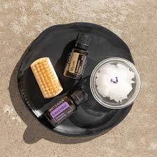 Below are 5 ways to diy cuticle oil with flowers to give your nails a much deserved routine care, which will nourish them for good! Diy Cuticle Cream DÅterra Essential Oils