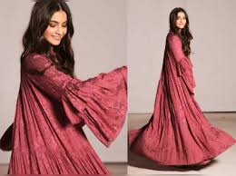 How To Wear A Maxi Dress Like Sonam Kapoor Times Of India This cuts down on blogspam, as well as broken links from small webservers that can't handle the traffic. wear a maxi dress like sonam kapoor