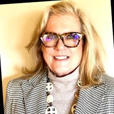 Would you be surprised to hear that a police department has placed 67  adoptable pets in their community? It's true and its such a wonderful idea!  The City of Tybee Island (Georgia)