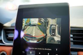 Bonjour a tous j aurais voulu savoir si il est possible de mettre une camera de recul sur un medianav ma clio date de 2014 mais a ete fabriquer en 2012 si oui quelle est la marche a suivre. Une Camera 360 Degres Tres Pratique Pour Se Garer