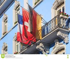 França e suíça, os dois destinos mais românticos da europa! Bandeiras De Franca De Alemanha E De Suica Fotografia Editorial Imagem De Bandeira Grande 76387002