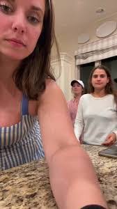 Crystal Bumgardner's Instagram, Twitter & Facebook