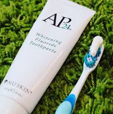 My Morning Starts With This Amazing Toothpaste And My Evening Ends With The Same Amazing Toothpa Pasta De Dientes Blanqueadora Facial De Spa Clinica De Belleza