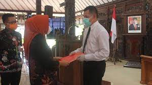 Pemilihan sopir teladan atau smart. Https Jateng Tribunnews Com 2021 03 18 Angkat Potensi Wisata Jajaran Perbukitan Desa Tumanggal Purbalingga Cocok Jadi Track Paralayang Https Cdn 2 Tstatic Net Jateng Foto Bank Images Dan Satgas Tmmd Re0 Kodim Ng D1832021 Jpg Dan Satgas Tmmd