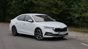 Все поколения, кузова и цена skoda octavia, комплектации, фото салона, экстерьера и интерьера. Neue Skoda Octavia Limousine Fahrbericht 2021 Octavia Hatch Autogefuhl