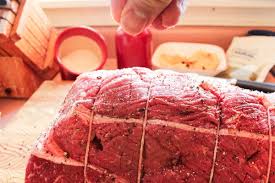 Start it off at 450°f to sear the meat and lock in the juices. How To Cook A Top Sirloin Beef Roast Recipe And Instructions