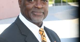 Darryl Winn's Instagram, Twitter & Facebook