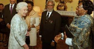 Queen Elizabeth Ii With Dame Pealette Louisy Saint Louisy Governor General Saint Lucia And Sir Colville Young S Queen Elizabeth Ii Queen Elizabeth Elizabeth Ii
