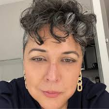 This cutie turns 29 again today! Happy birthday, beautiful lady!😊 Shannon  Kenward