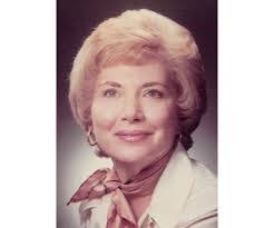 Elizabeth Brecht's Instagram, Twitter & Facebook