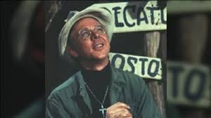 Alan alda has earned international recognition as an actor, writer and director. William Christopher Parintele Mulcahy Din Mash A Murit La 84 De Ani Mobile