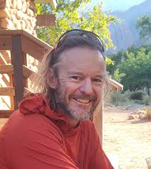 Are Cochise guidebooks available in stores in Tucson?