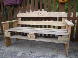 1001 Idees Pour Fabriquer Un Banc En Palette Charmant Banc En Palette Bancs De Jardin Palettes Palette Deco