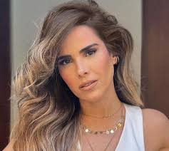 What character does the Origin Mirror Mod make Lae'zel look like?