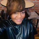 Sonia Crosby's Instagram, Twitter & Facebook