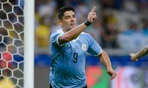 Last season his average was 0.6 goals per game, he scored 21 goals in 35 club matches. Suarez Cavani Score As Uruguay Crush 10 Man Ecuador In Copa America