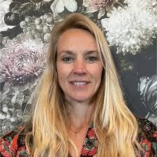 Theresa Eckert's Instagram, Twitter & Facebook