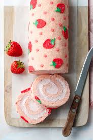 Strawberry Cake Roll Love And Olive Oil Recipe Strawberry Roll Cake Cake Roll Patterned Cake