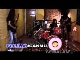 Aku rela menemanmu dalam sulit dalam sepi andai engkau tak takut mati. Amuk Biru Mata Hitam Ku Youtube