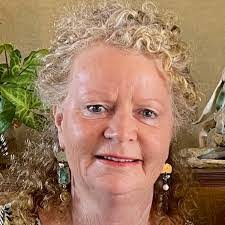 Robyn Aldrich's Instagram, Twitter & Facebook