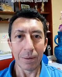 Aprendemos #guarani , quiero comer = akaruse. Quiero tomar =amokõse .  Queiro dormir = akese