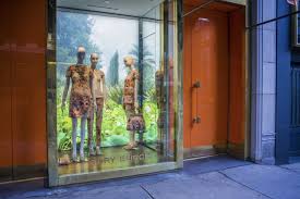 Looking to update your window(s) or door(s)? Choosing The Right Retail Window Display
