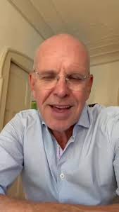 🎥 Was bringt Mike Dierssen dazu, sich unserer Vertriebs-Elite  anzuschließen?⬇ Dieses Video erklärt, warum du besser nicht draußen  bleibst. 🚨 Letzter Aufruf