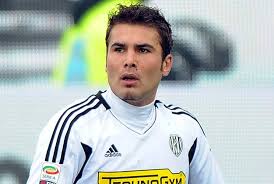 Former chelsea striker adrian mutu has stuck his head above the parapet this week to offer his 'insight' into the latest man united updates. Kenangan Adrian Mutu Tentang Vieri Dan Mobil Ferrari Republika Online