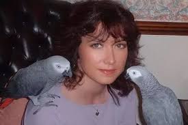 Owner still searching for parrot 15 years after beloved pet went missing