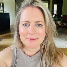 Can you bring an empty water bottle into the venue?